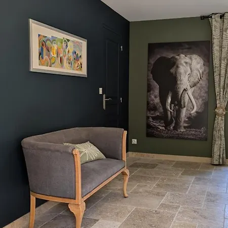 Maison Renovee Avec Jardin Clos, - Fr-1-616-425 *